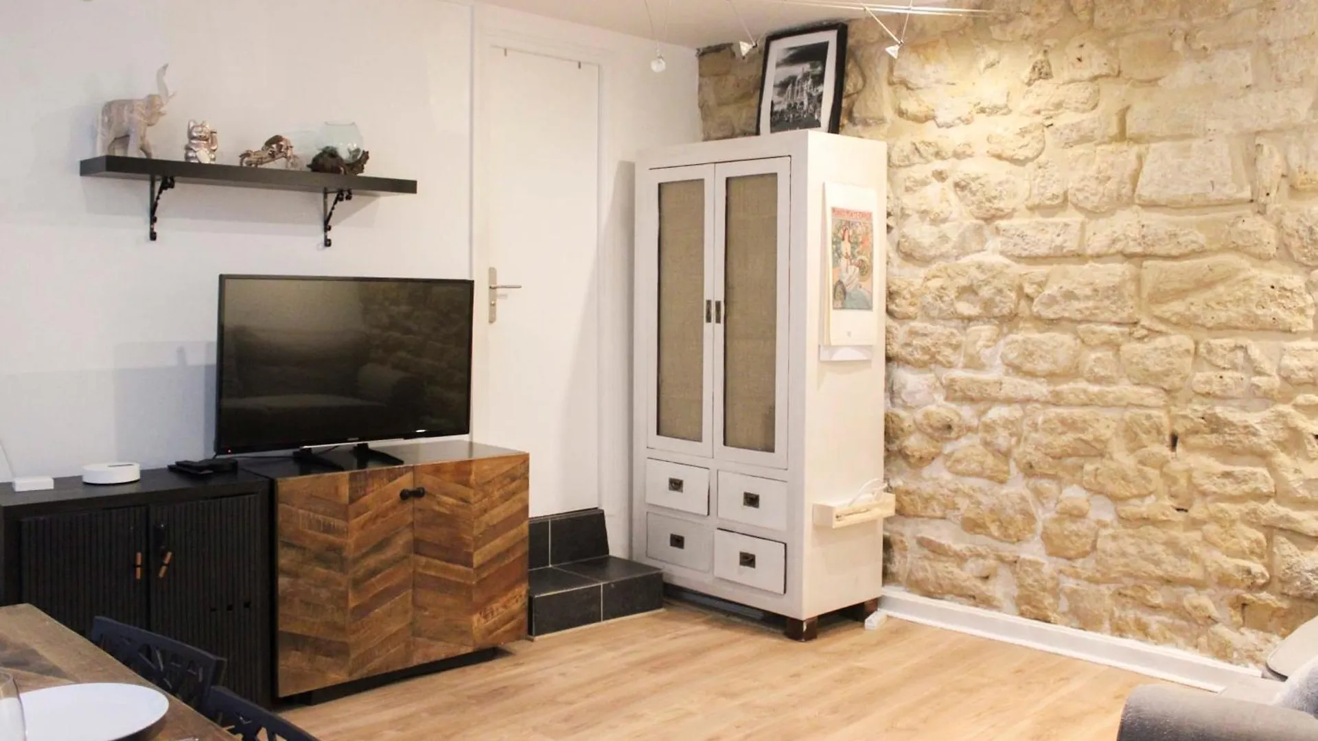 Comfortable 1Bedroom In The Heart Of Париж 0*,
