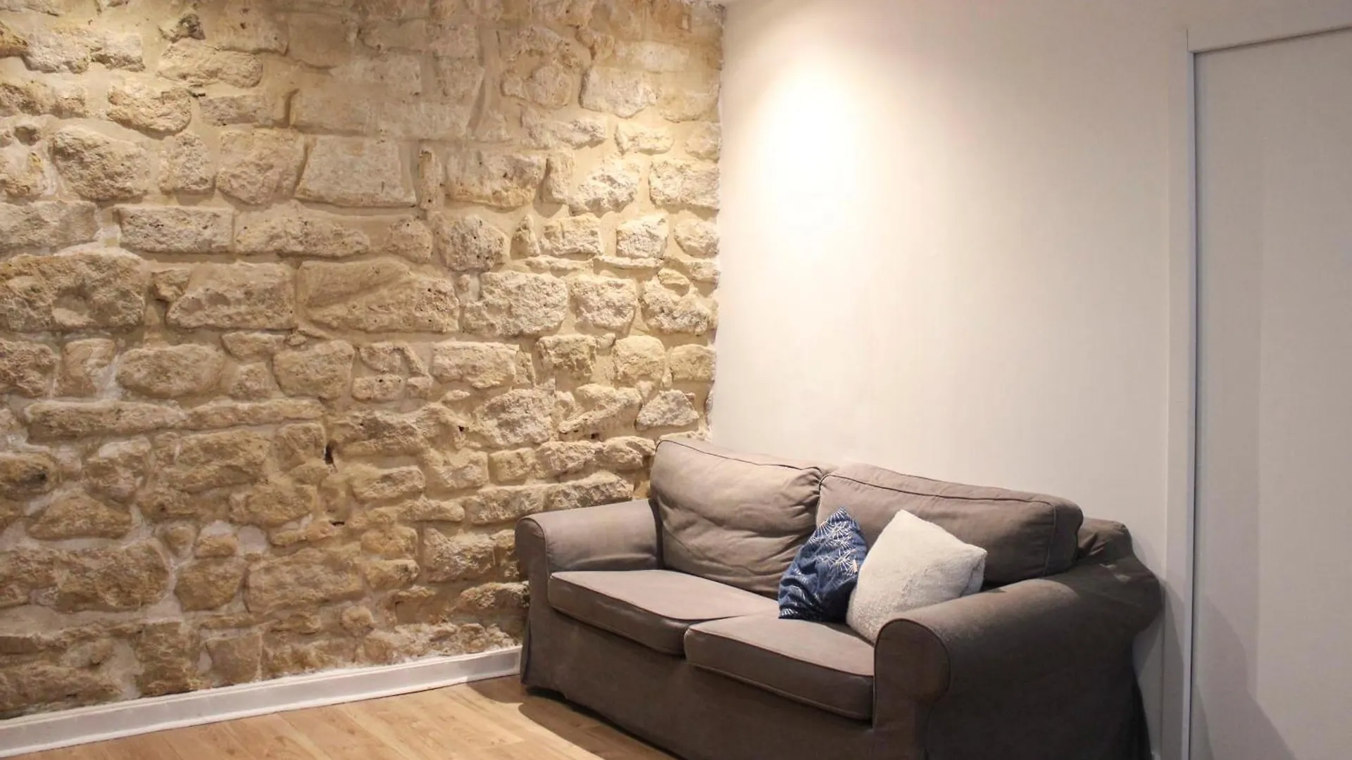 Comfortable 1Bedroom In The Heart Of Париж Апартаменты